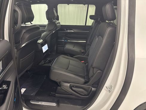 New 2026 Jeep Grand Wagoneer L Summit AWD/4WD image 15