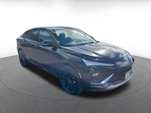 Used 2025 Buick Envista Sport Touring image 1