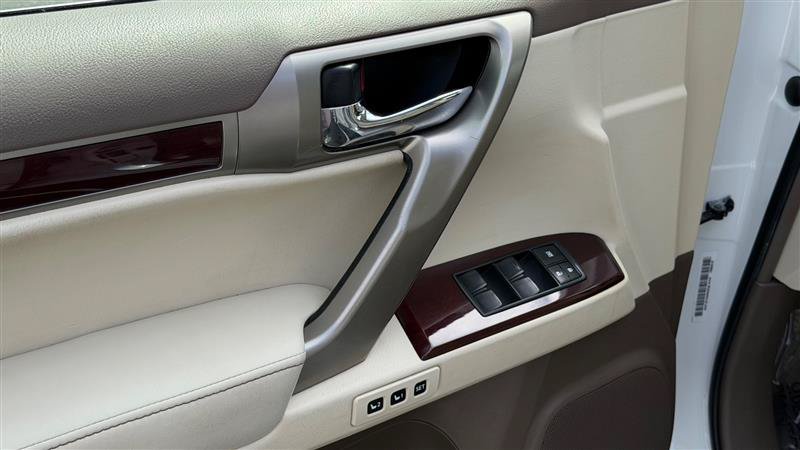 Used 2019 Lexus GX 460 Premium w/ Premium Package AWD/4WD image 21