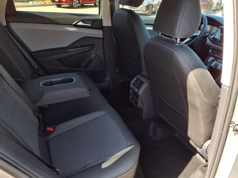 Certified 2023 Volkswagen Taos SE w/ Black Wheel Package FWD image 23