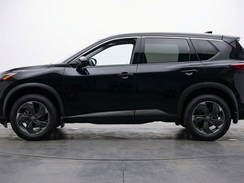 Used 2025 Nissan Rogue SV AWD/4WD image 5