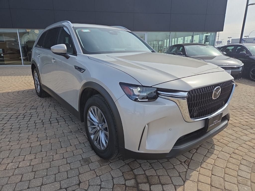 Used 2025 MAZDA CX-90 Plug-In Hybrid w/ Preferred AWD/4WD image 3