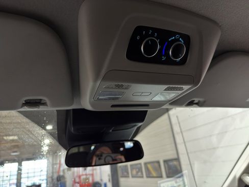 Used 2023 Ford Transit 350 XLT image 29