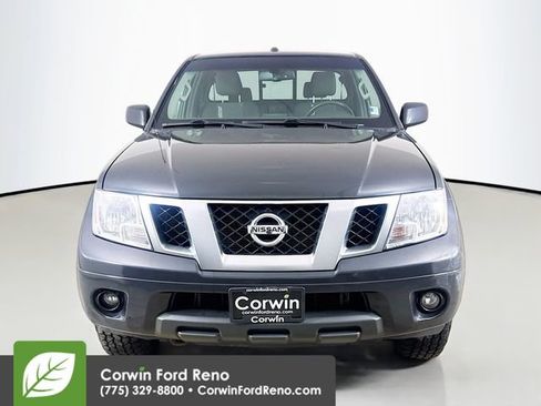 Used 2015 Nissan Frontier PRO-4X image 2