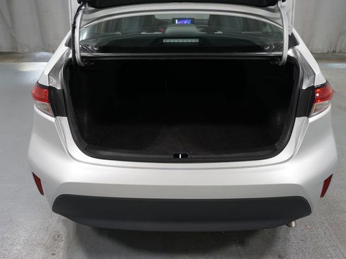 Certified 2025 Toyota Corolla LE FWD image 31