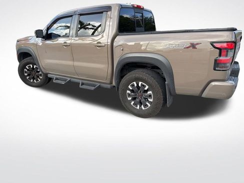 Used 2022 Nissan Frontier Pro-X RWD image 2