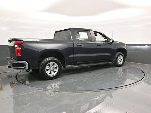 Used 2023 Chevrolet Silverado 1500 LT AWD/4WD image 7
