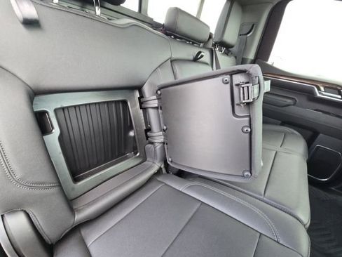 Used 2023 Chevrolet Silverado 1500 RST image 18