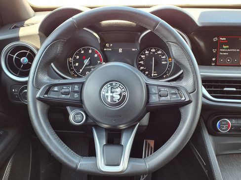 Used 2023 Alfa Romeo Stelvio Ti AWD/4WD image 33