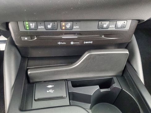 Used 2022 Lexus ES 300h w/ Premium Package image 19