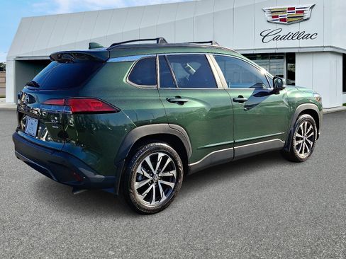 Used 2022 Toyota Corolla Cross XLE w/ Convenience Package image 6