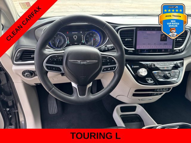 Used 2022 Chrysler Pacifica Touring-L FWD image 19