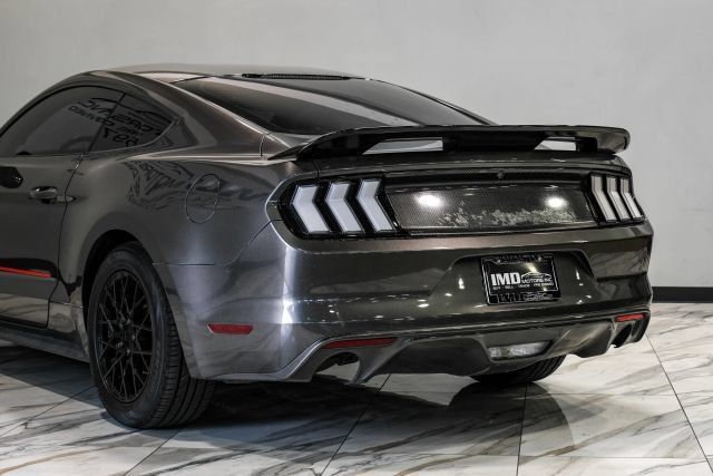 Used 2017 Ford Mustang Coupe RWD image 14