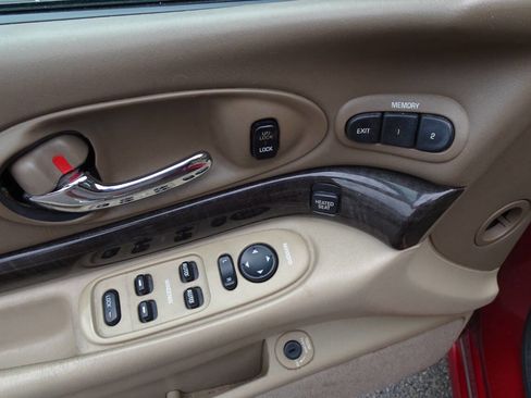 Used 2005 Buick Le Sabre Limited w/ Celebration Edition Package FWD image 13