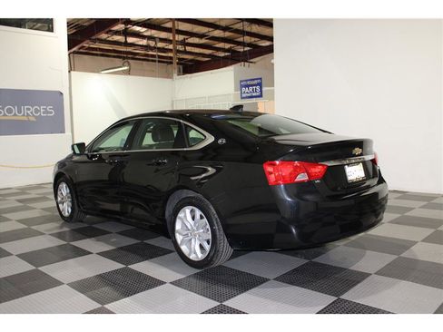 Used 2019 Chevrolet Impala LT image 6