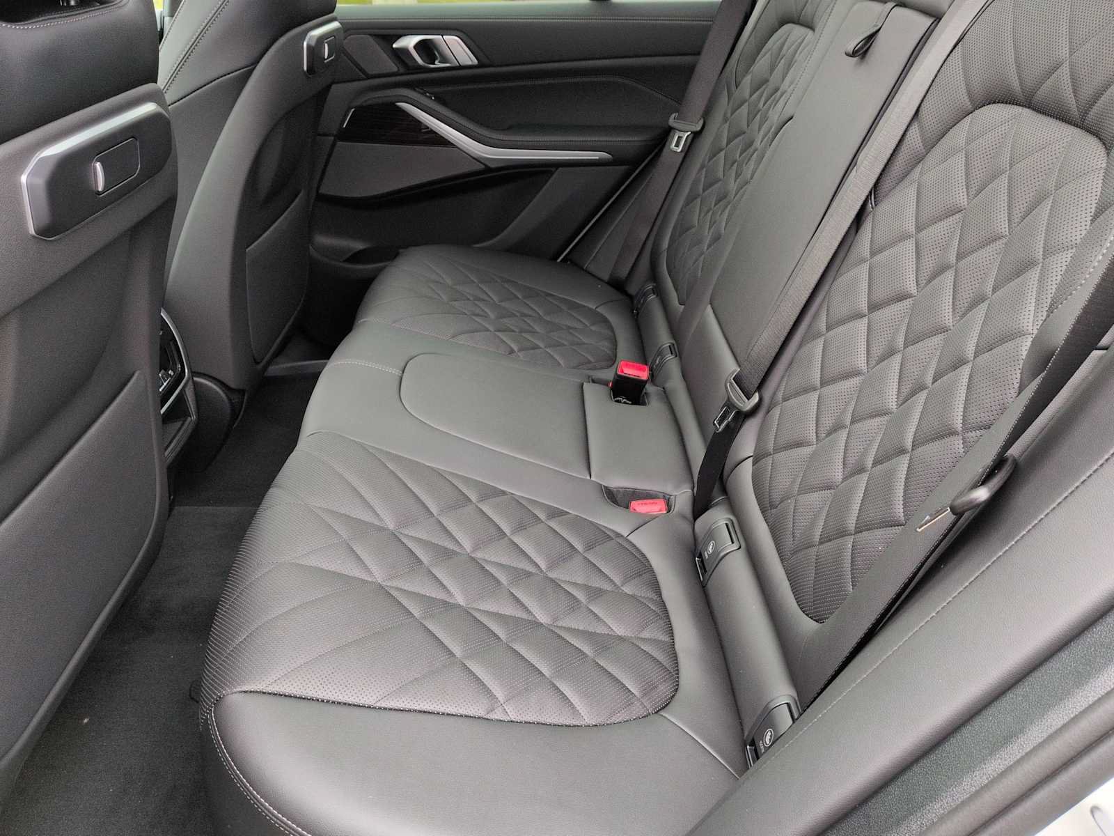 Used 2026 BMW X5 xDrive40i w/ Premium Package AWD/4WD image 20