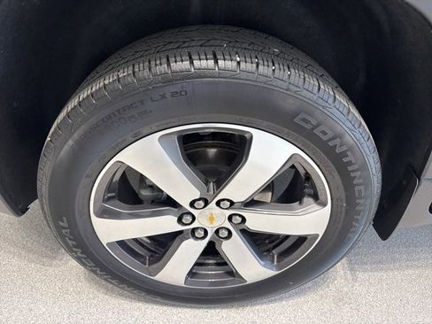 Certified 2023 Chevrolet Traverse LT w/ LT Premium Package image 7