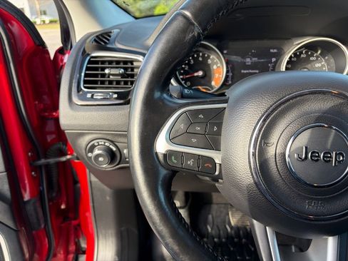 Used 2020 Jeep Compass Latitude image 16