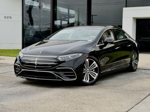 New 2026 Mercedes-Benz EQS 580 4MATIC Sedan image 2
