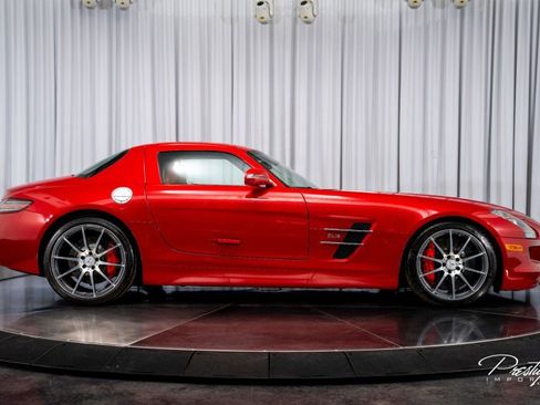 Used 2012 Mercedes-Benz SLS AMG AMG image 25