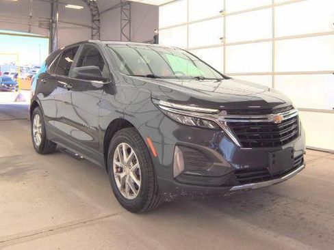 Used 2023 Chevrolet Equinox LT AWD/4WD image 2