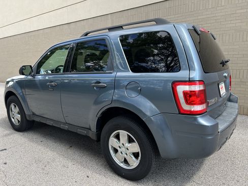 Used 2011 Ford Escape XLT AWD/4WD image 4