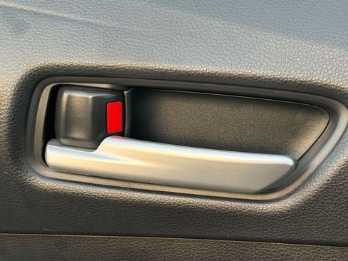 Used 2021 Toyota Corolla LE w/ Carpet Mat Package (TMS) FWD image 6