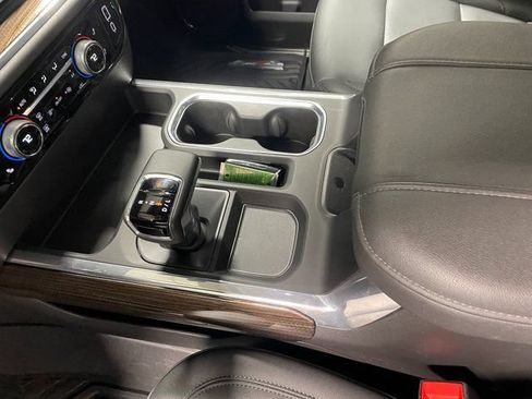 Used 2024 Chevrolet Silverado 1500 LT Trail Boss w/ Convenience Package II AWD/4WD image 17