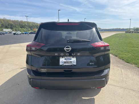 Used 2024 Nissan Rogue SV FWD image 5