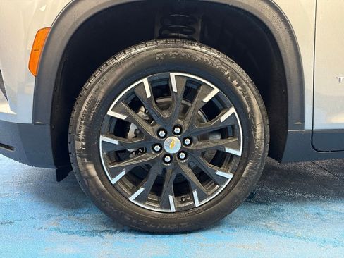 New 2026 Chevrolet Traverse LT FWD image 17