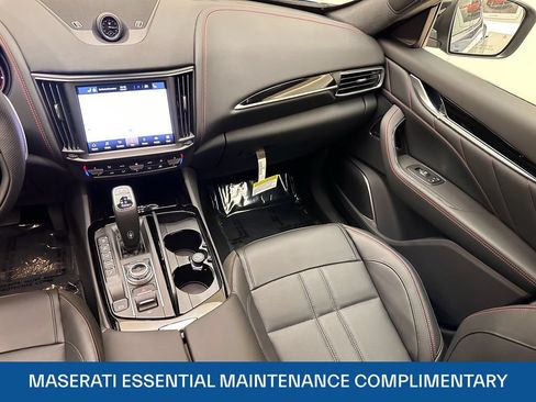 Used 2024 Maserati Levante GT Ultima AWD/4WD image 25