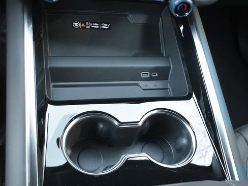 New 2026 Chevrolet Suburban Z71 w/ Comfort Package image 21