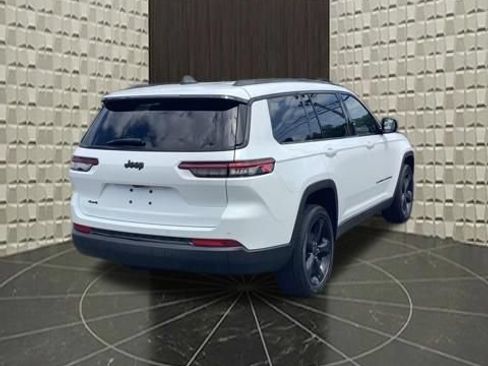 Certified 2023 Jeep Grand Cherokee L Altitude AWD/4WD image 7