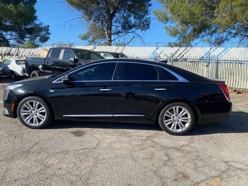 Used 2018 Cadillac XTS Luxury image 4