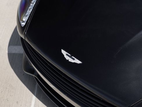 Used 2015 Aston Martin Vanquish Volante RWD image 23