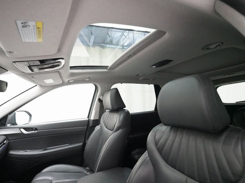 Used 2024 Hyundai Palisade Limited image 32
