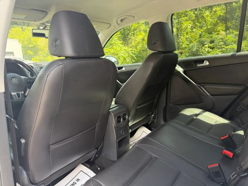 Used 2016 Volkswagen Tiguan S FWD image 22