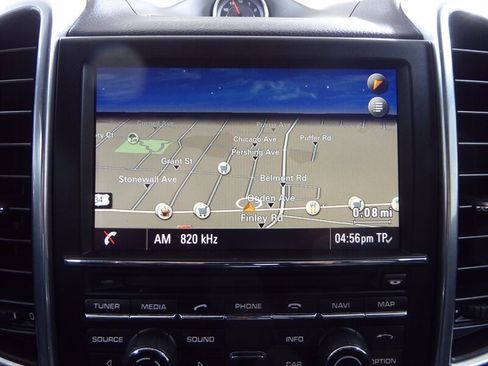 Used 2014 Porsche Cayenne AWD/4WD image 17