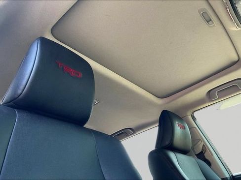 Used 2020 Toyota 4Runner TRD Off-Road Premium w/ Moonroof Package AWD/4WD image 29
