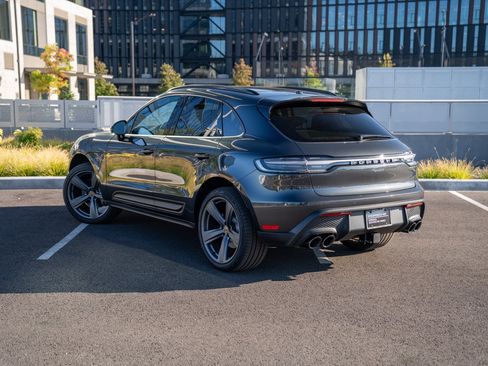 Certified 2026 Porsche Macan AWD/4WD image 3