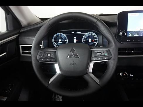 New 2025 Mitsubishi Outlander SE AWD/4WD image 22