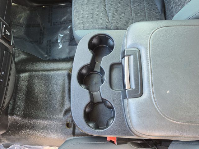 Used 2019 RAM 1500 4x4 Crew Cab Classic image 23
