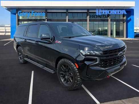 Used 2024 Chevrolet Suburban Z71 w/ Z71 Off-Road Package image 1
