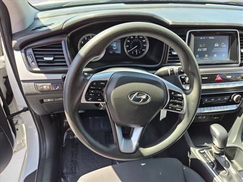 Used 2019 Hyundai Sonata SE FWD image 11