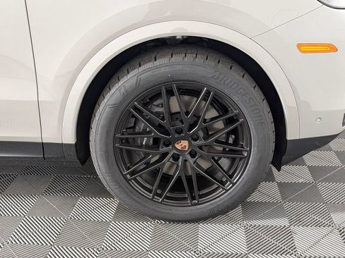 New 2026 Porsche Cayenne image 14