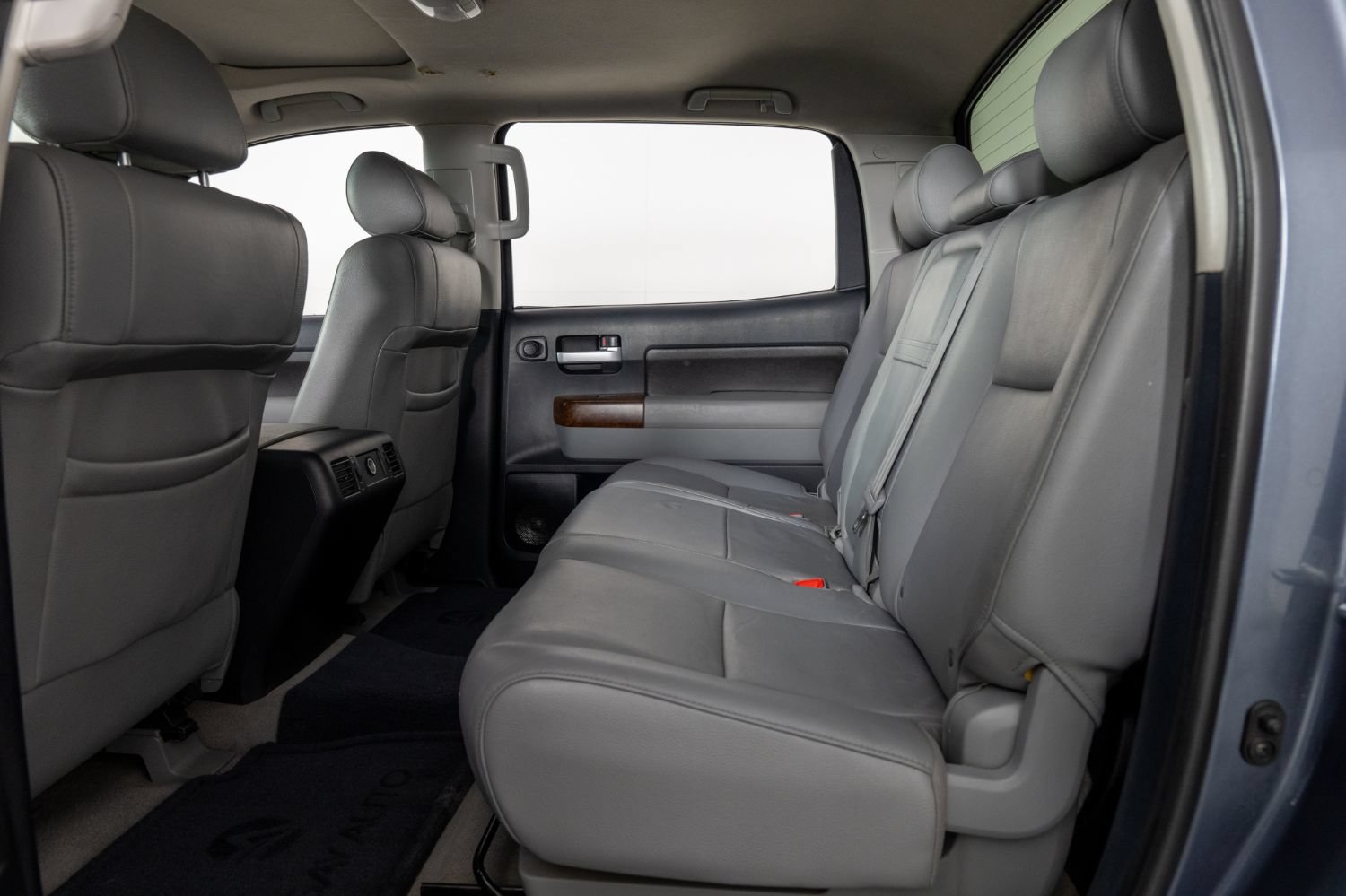Used 2010 Toyota Tundra Limited w/ Memory Pkg AWD/4WD image 19
