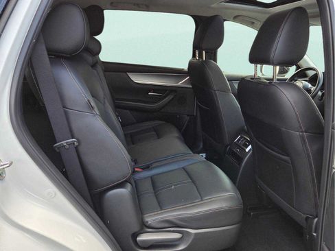 Certified 2025 MAZDA CX-70 3.3 Turbo w/ Preferred Package AWD/4WD image 21