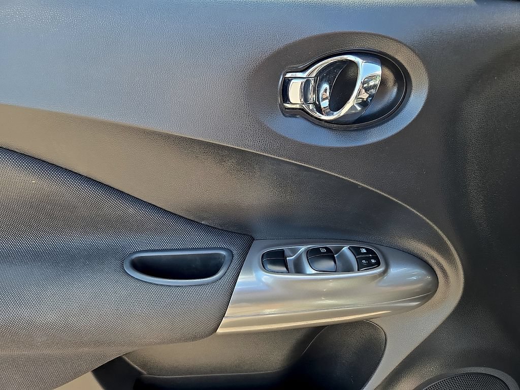 Used 2013 Nissan Juke SV AWD/4WD image 15