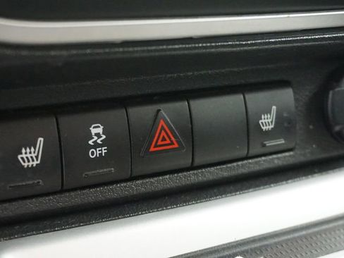 Used 2014 Jeep Compass Latitude w/ Sun/Sound Group image 27