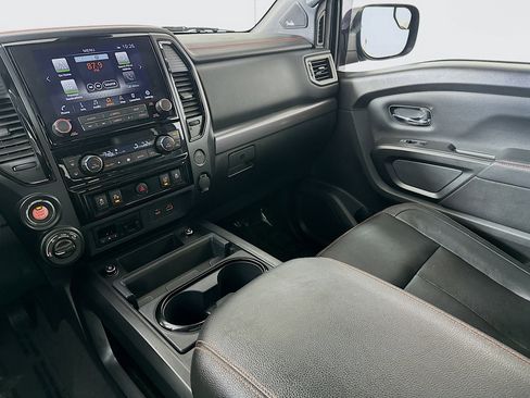 Used 2021 Nissan Titan PRO-4X w/ Pro-4x Convenience Package image 23